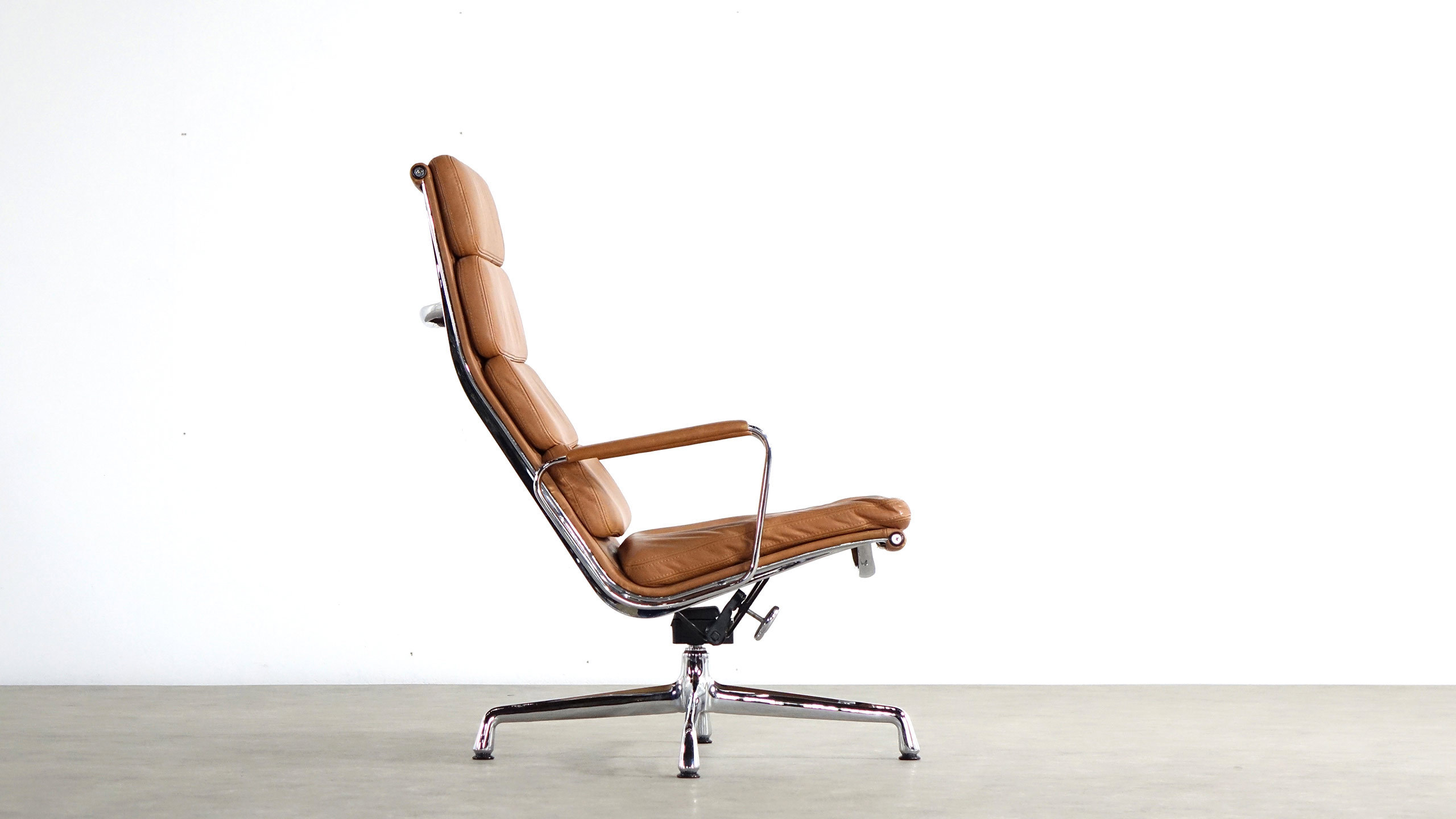 charles eames lounge sessel chair ea124 softpad vitra herman miller 2 1