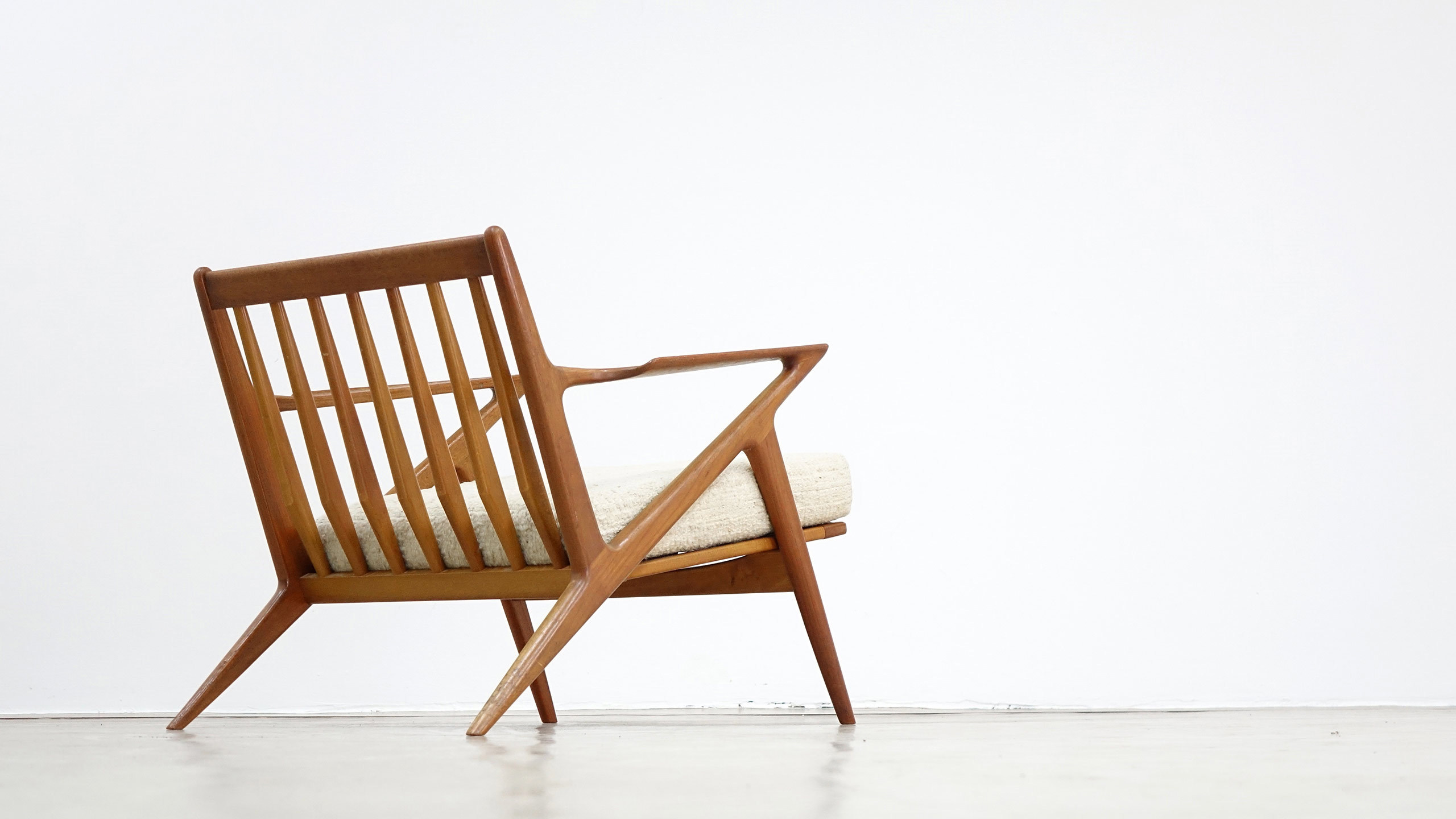 Danish Modern Selig Z Lounge Chair By Poul Jensen Dimensions W 29 92 Inch H 31 10 D 33 46 76 Cm 79 85 Designer Poul Jensen Fabricant Haslev Denmark Prix 2600